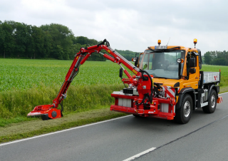 Sommerdienstgeräte Böschungsmäher Dücker DUA 700 SGG