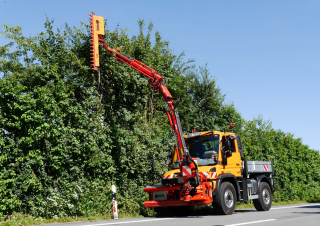 Sommerdienstgeräte Böschungsmäher Dücker DUA 800 VMS 1200