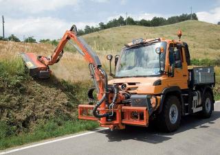 Sommerdienstgeräte Böschungsmäher Ferri TSF 600U