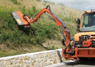 Sommerdienstgeräte Böschungsmäher Ferri TSF 600U