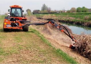 Sommerdienstgeräte Böschungsmäher Ferri TSH 620 