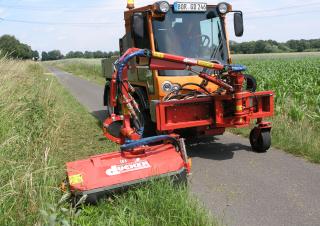 Sommerdienstgeräte Böschungsmäher Dücker UNA 200 MKL 10