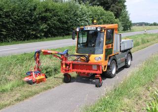 Sommerdienstgeräte Böschungsmäher Dücker UNA 200 TMK 10