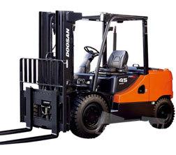 Frontstapler Diesel Doosan D50SC-5