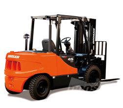 Frontstapler Diesel Doosan D50SC-5