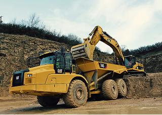 Dumper Caterpillar 745