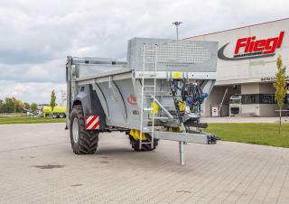 Gülletechnik und Dungtechnik Dungstreuer Fliegl ADS 160