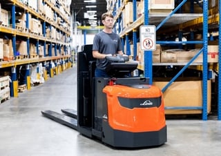 E.-Niederhubwagen E.-Stand-Niederhubagen Linde ECR30