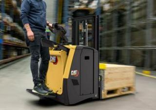 E.-Niederhubwagen E.-Stand-Niederhubagen Caterpillar NPV20N3D