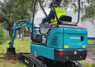 Elektro Raupenbagger Sunward SWE20FED