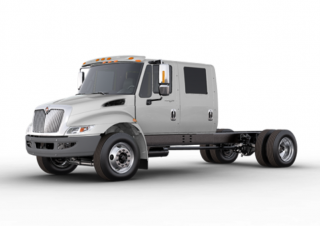 LKW Fahrgestell International Durastar 4400 107 SBA Crew Cab Cummins B6.7