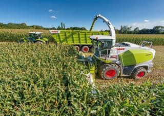 Feldhäcksler 4-WD Claas Jaguar 840