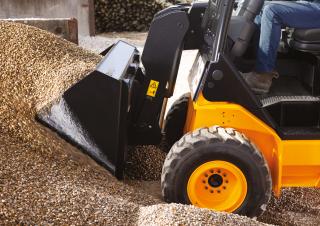Teleskopen starr JCB TLT35D