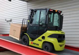Frontstapler Diesel Clark S 25 D