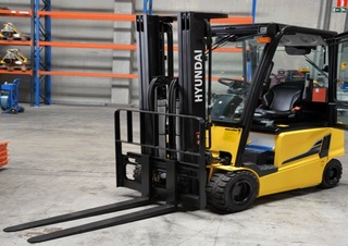 Frontstapler Elektro Hyundai 18B-9F