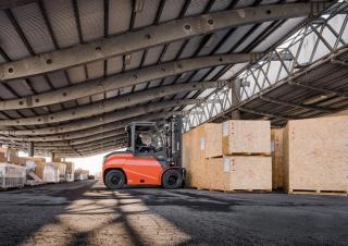 Frontstapler Elektro Toyota 9 FBH 80T 