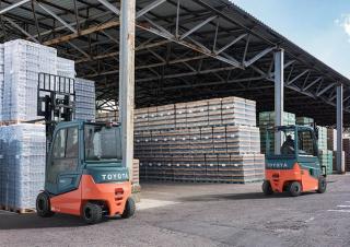 Frontstapler Elektro Toyota 9 FBM 35T 