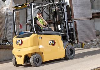 Frontstapler Elektro Caterpillar EP35AN