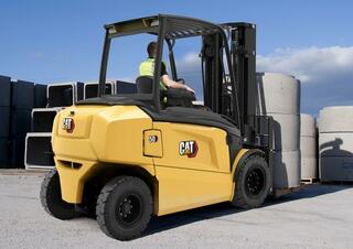 Frontstapler Elektro Caterpillar EP50CN