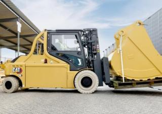 Frontstapler Elektro Caterpillar EP65N