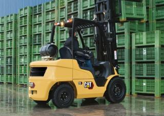 Frontstapler Treibgas Caterpillar GP35N 