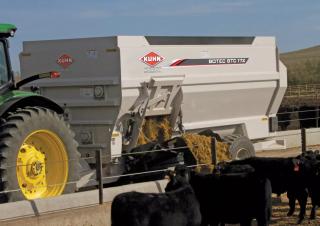 Fütterungstechnik Futtermischwagen Kuhn Botec 172