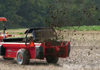 Fütterungstechnik Futtermischwagen Kuhn EasySpread 1219