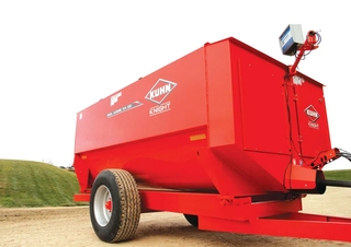 Fütterungstechnik Futtermischwagen Kuhn RA 130