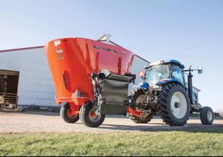 Fütterungstechnik Futtermischwagen Kuhn VS 135