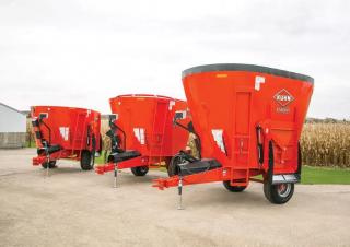 Fütterungstechnik Futtermischwagen Kuhn VS 143