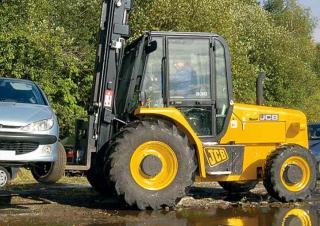 Geländestapler JCB 930