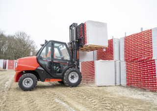 Geländestapler Manitou MC 30-4