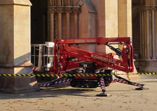 Gelenk Arbeitsbühnen Gelenkarbeitsbühnen auf Raupen Hinowa Lightlift 17.75 Performance IIIS MK3