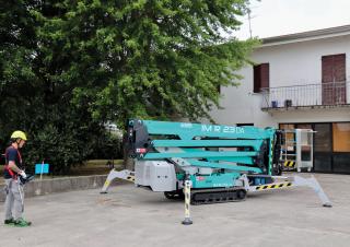 Gelenk Arbeitsbühnen Gelenkarbeitsbühnen auf Raupen Imer IM R 23 DA