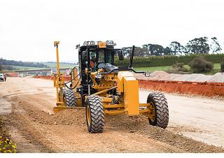 Grader Caterpillar 12M