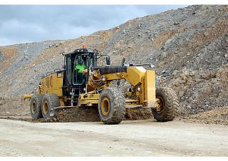 Grader Caterpillar 18M3