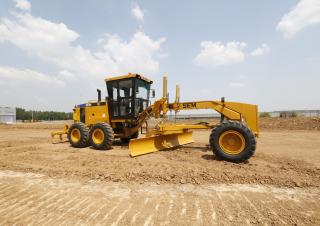 Grader SEM 921