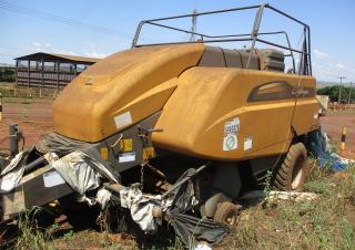 Grosspackenpressen + Hochdruckpressen Valtra 2270