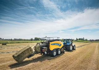 Grosspackenpressen + Hochdruckpressen New Holland BB 890 RC Plus