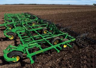 Grubber John Deere 2230FH