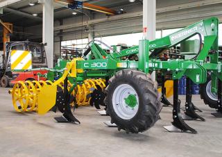 Grubber Kerner Corona C 300 Üm