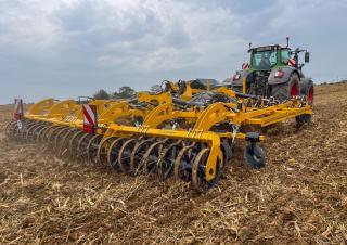 Grubber Agrisem Smartplow trailed 6,00
