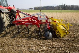 Grubber Pöttinger Synkro 3030