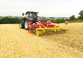 Grubber Pöttinger Synkro 3530