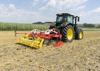 Grubber Pöttinger Synkro 3530