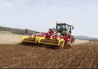 Grubber Pöttinger Synkro 4030 K nova