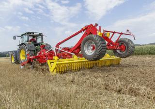 Grubber Pöttinger Synkro 4030 T