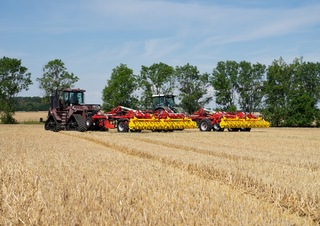 Grubber Pöttinger Terria 4040