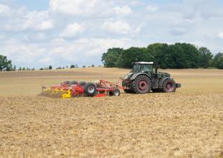 Grubber Pöttinger Terria 6030
