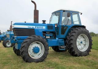 Hinterrad-Traktoren Ford-NH TW-30